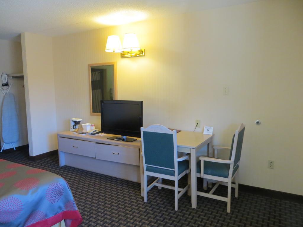 Ramada Limited 2*